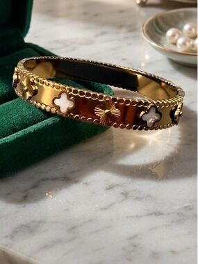 Stainless steel gold-tone clover Bangle